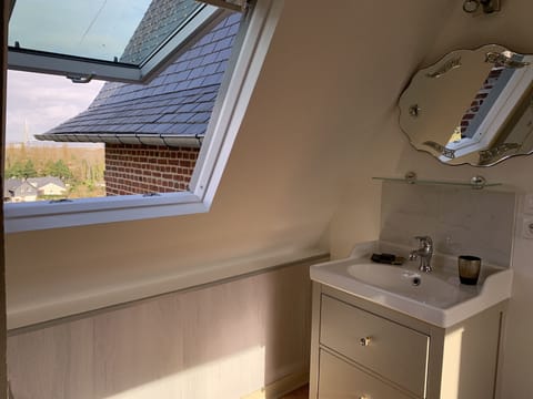 Double Room, Garden View (Jonagold) | Bathroom