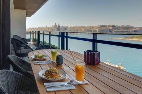 Daily buffet breakfast (EUR 18 per person)