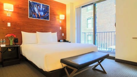 Superior Room, 1 Queen Bed | Premium bedding, in-room safe, soundproofing, iron/ironing board