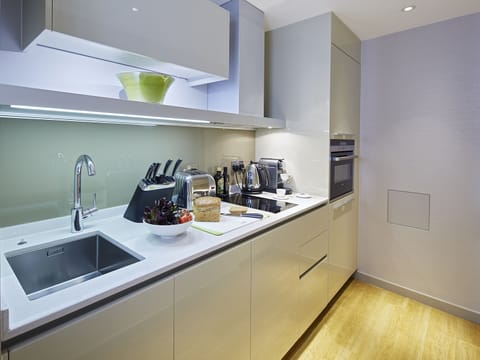 Studio | Private kitchen | Full-size fridge, microwave, oven, stovetop