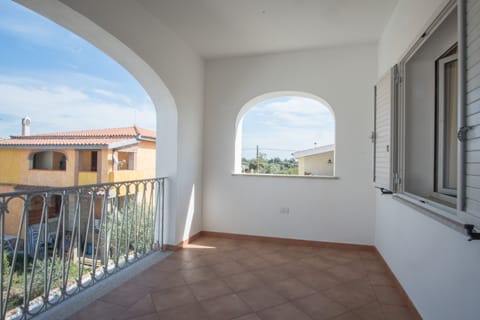 Classic Apartment, 2 Bedrooms | Balcony