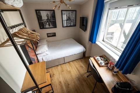 Double Room, Ensuite | Free WiFi, bed sheets