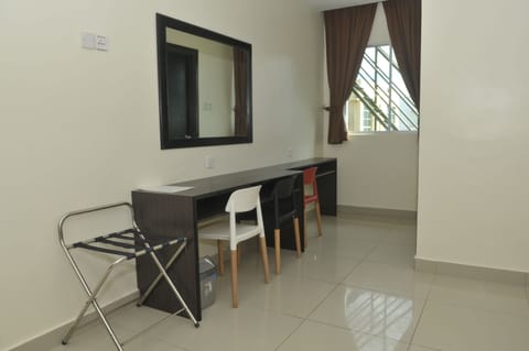 Superior Apartment | In-room safe, desk, free WiFi, bed sheets