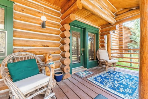 House (3 Bedrooms) | Exterior