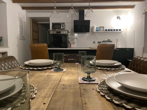 Cottage | Dining