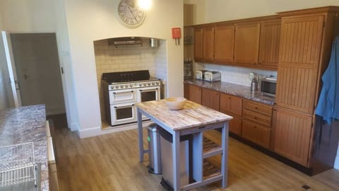 Family House, Private Bathroom, Bay View (Bossington Hall) | Private kitchen | Electric kettle, reusable coffee/tea filters