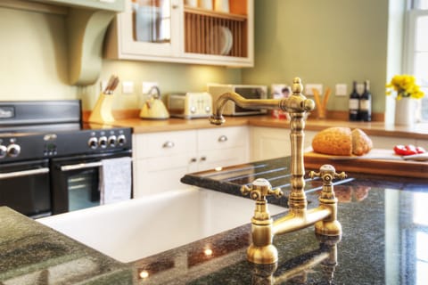 Cottage, Ensuite (Three Bed Old Police Hse) | Shared kitchen