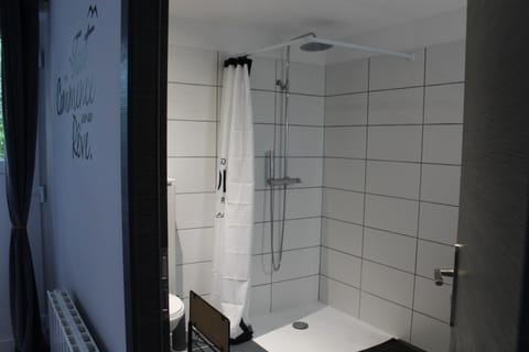 Double Room, Accessible, Ensuite | Bathroom