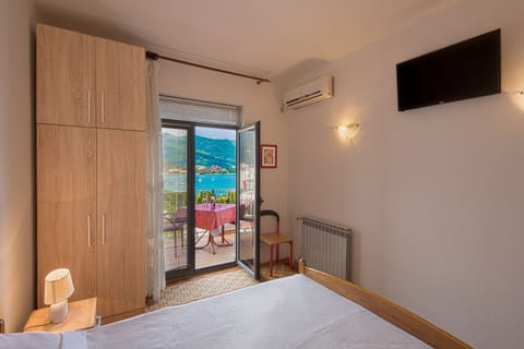 Standard Double Room | Individually decorated, individually furnished, free WiFi, bed sheets