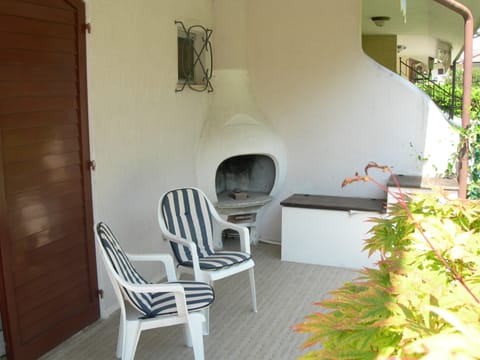 Villa, 2 Bedrooms, Terrace, Garden View | BBQ/picnic area