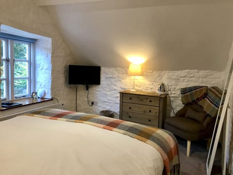 Superior Double Room, Ensuite, Courtyard View (Darjeeling) | 1 bedroom, WiFi