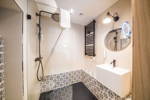 Comfort Room | 1 bedroom, Egyptian cotton sheets, premium bedding, in-room safe