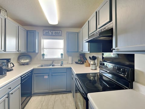 Condo, Multiple Beds, Private Pool (#703 - No Pets Allowed) | Private kitchen | Fridge, microwave, oven, stovetop