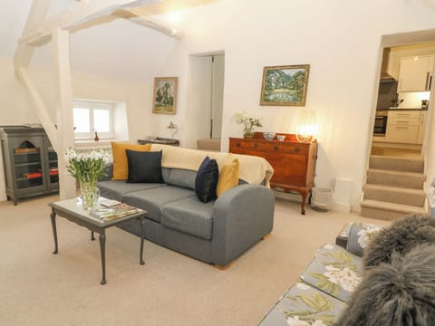 Cottage | Living area | TV