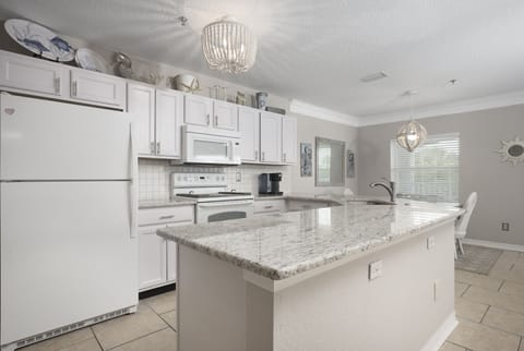 Condo, 2 Queen Beds (#205-I - Pet Friendly) | Private kitchen | Fridge, microwave, oven, stovetop