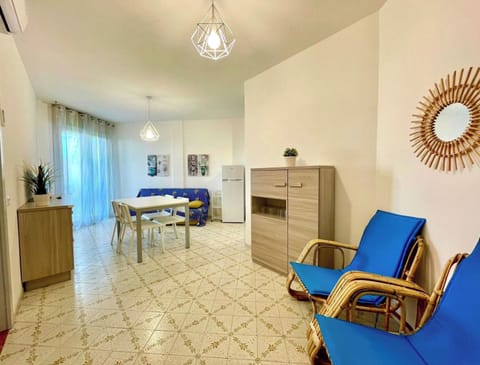 Apartment, 1 Bedroom, Balcony, Ocean View | Living room