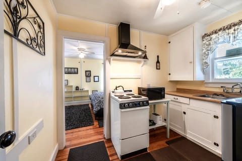 Rendezvous, Not Pet Friendly | Private kitchen | Fridge, microwave, coffee/tea maker, cookware/dishes/utensils