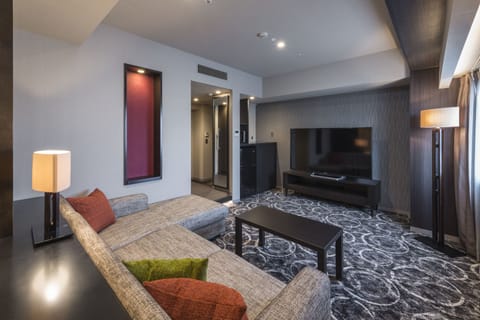 Premium Suite, Non Smoking | Living area | LCD TV, pay movies