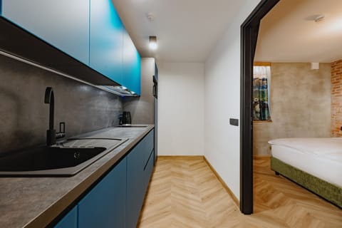 Apartment, 1 Bedroom | Private kitchenette