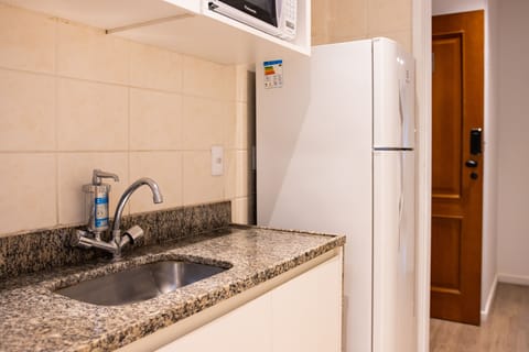 Superior Apartment | Private kitchen | Fridge, microwave, espresso maker, cookware/dishes/utensils