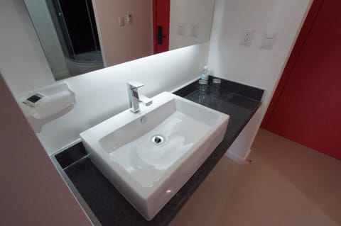 Standard Single Room | Bathroom sink