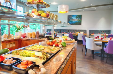 Daily buffet breakfast (EUR 17 per person)