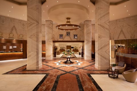 Lobby lounge