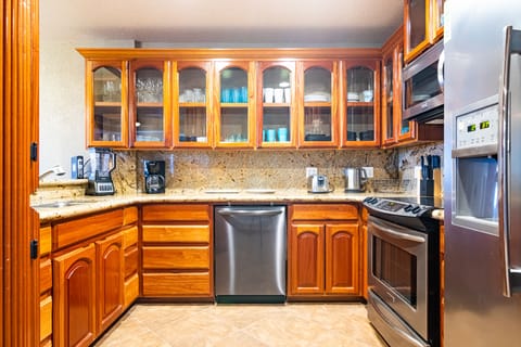 Luxury Villa | Private kitchen | Full-size fridge, microwave, oven, stovetop