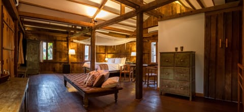 Suite Lodge - 1 bedroom | Premium bedding, down comforters, pillowtop beds, minibar