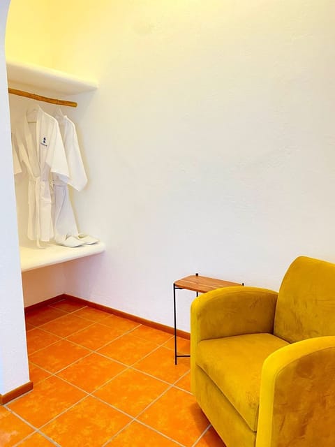 Deluxe Room | Wardrobe