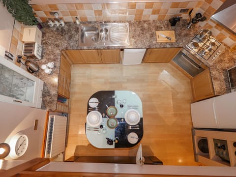 Cottage | Private kitchen | Fridge, dishwasher, electric kettle, toaster