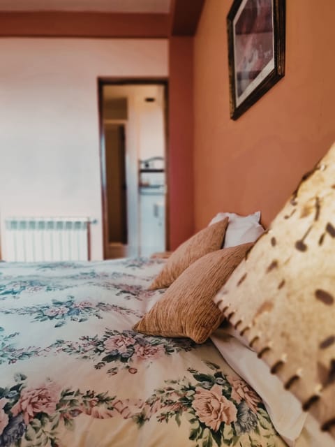 Basic Double Room | Individually decorated, individually furnished, free WiFi, bed sheets