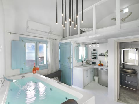 Family Suite, 2 Bedrooms, Hot Tub, Sea View | Living area | TV, Netflix, streaming services