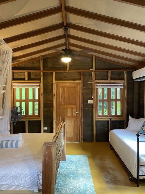 Executive Cabin | Premium bedding, free WiFi, bed sheets