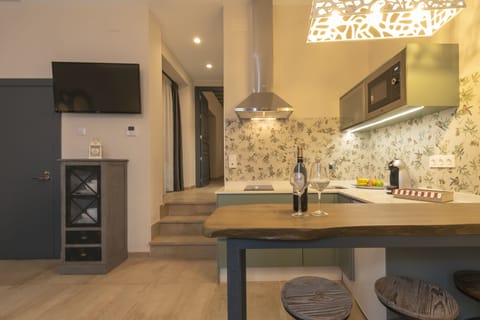 Premium Apartment (3 adults) | Private kitchen | Mini-fridge, microwave, espresso maker, toaster