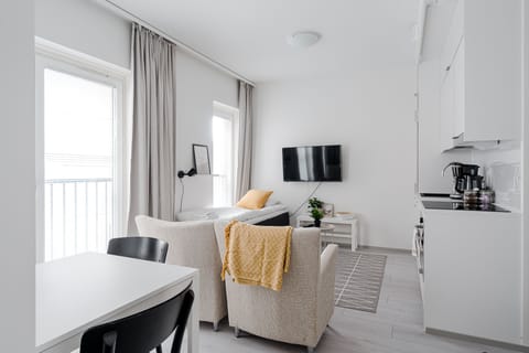 Standard Apartment, 1 Bedroom | In-room dining