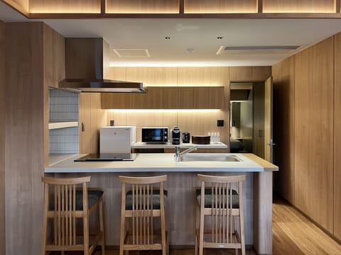 Royal Studio Suite | Private kitchen | Electric kettle