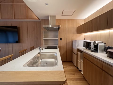 Royal Studio Suite | Private kitchen | Electric kettle