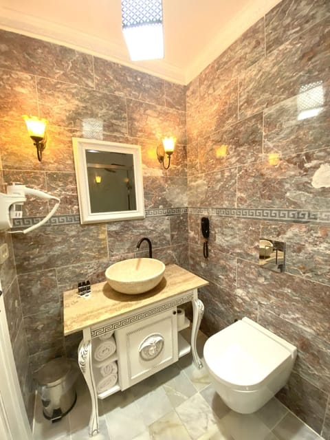 Superior Double Room | Bathroom | Shower, rainfall showerhead, designer toiletries, hair dryer