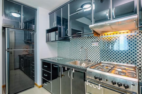 Room | Private kitchen | Fridge, stovetop, cookware/dishes/utensils