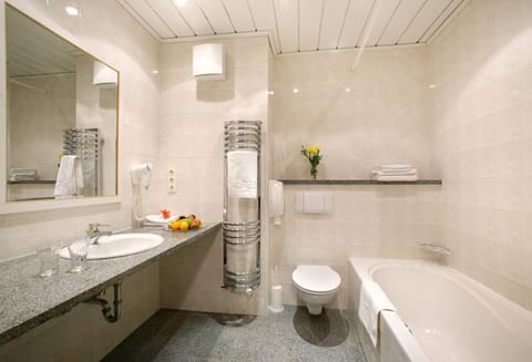 Triple Room, Balcony | Bathroom | Free toiletries, hair dryer, towels