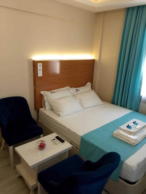 Standard Double Room | Premium bedding, minibar, desk, laptop workspace