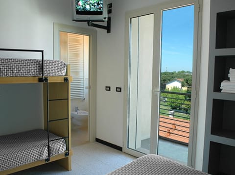 Standard Triple Room | Minibar, in-room safe, free WiFi, bed sheets