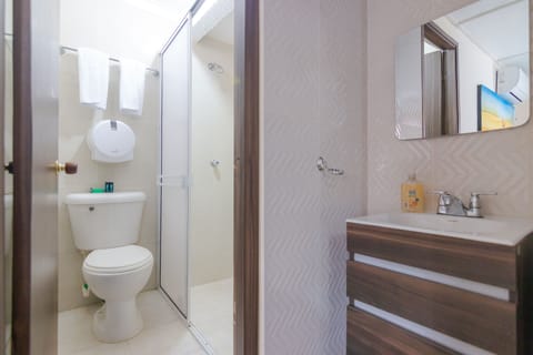 Triple Room | Bathroom | Shower, free toiletries, towels, soap