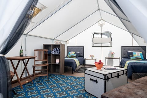 Standard Tent | Free WiFi, bed sheets