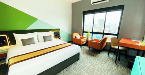 Standard Double Room | Premium bedding, minibar, in-room safe, desk