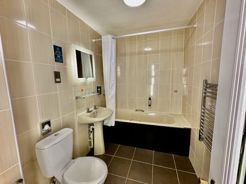 Standard Room, 1 Double Bed, Non Smoking | Bathroom | Combined shower/tub, free toiletries, hair dryer, towels