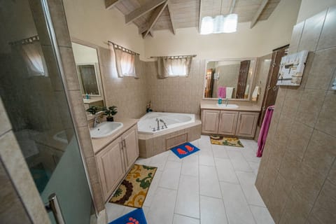 Villa, 3 Bedrooms, Smoking, Private Pool | Bathroom | Soap, shampoo