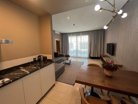 Suite | Private kitchen | Fridge, stovetop, electric kettle