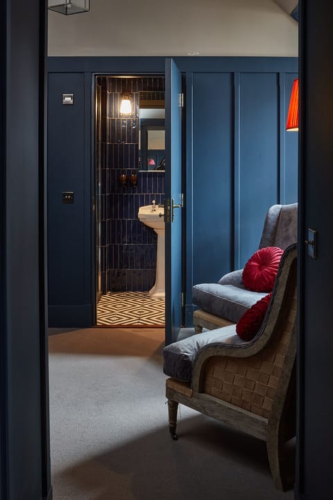 Classic Double Room, 1 King Bed | Premium bedding, in-room safe, individually decorated